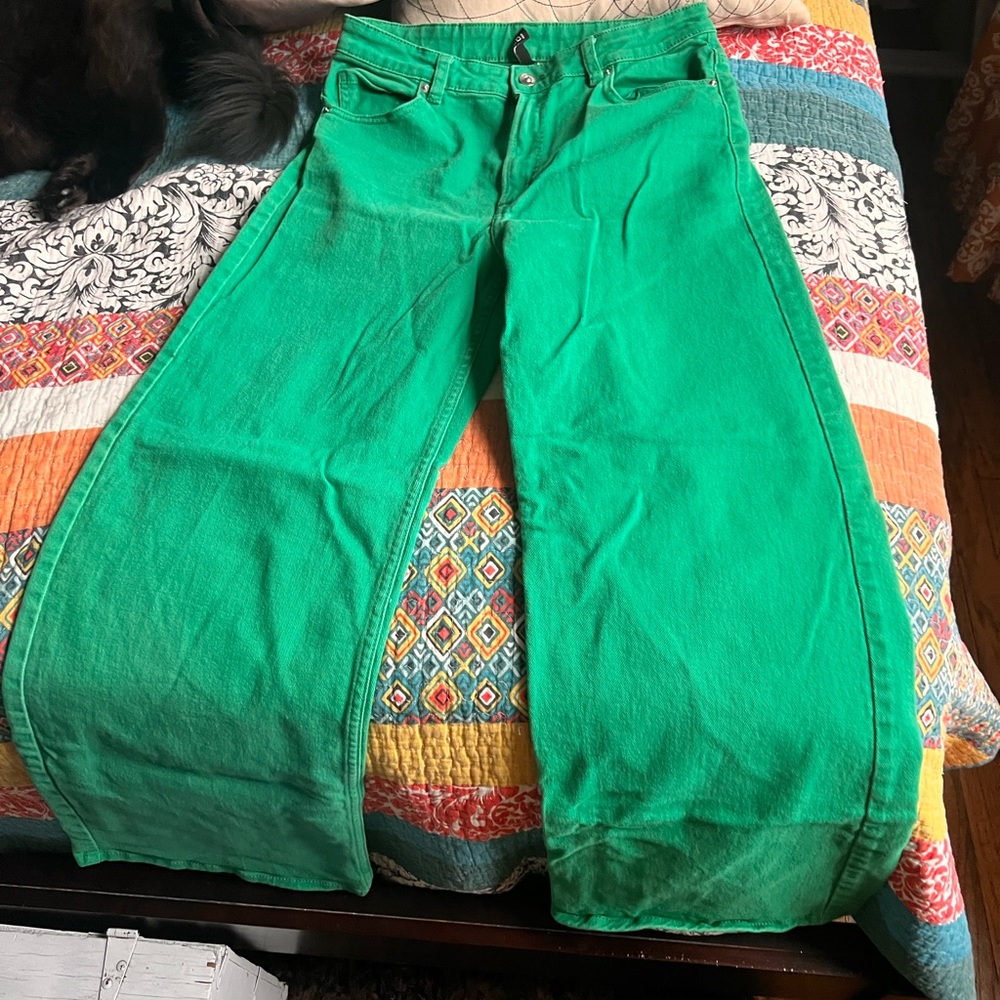 H&M Wide Leg Green Jeans. Size 10